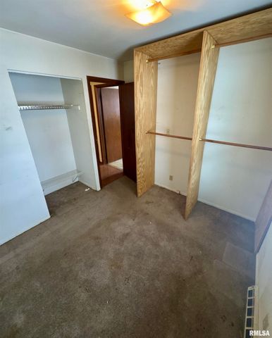 3713 W PAGEWOOD Drive, Peoria, IL 61615