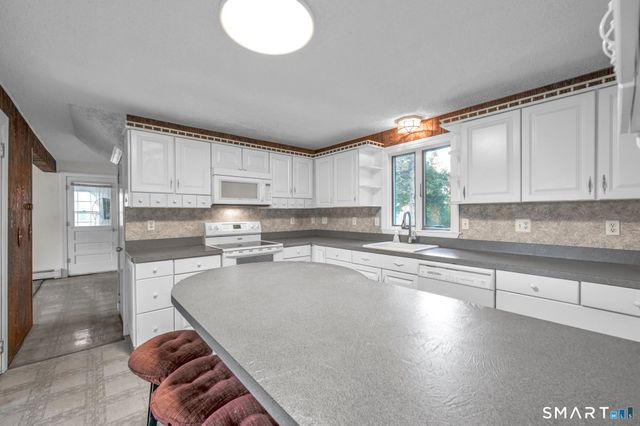 1105 Northrop Road, Wallingford, CT 06492