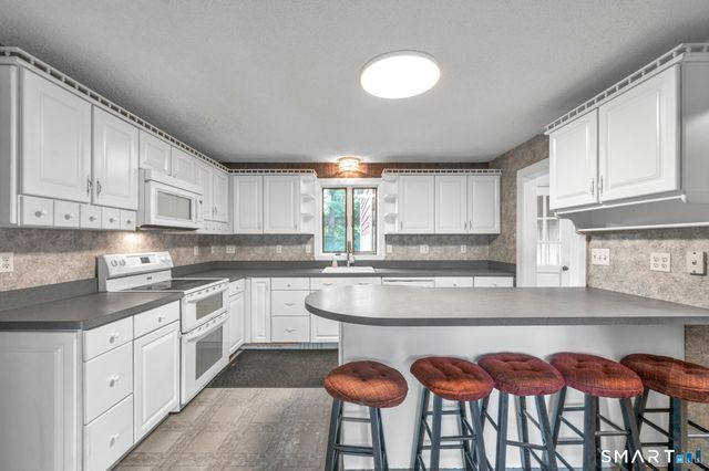 1105 Northrop Road, Wallingford, CT 06492