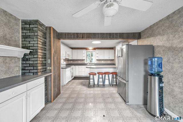 1105 Northrop Road, Wallingford, CT 06492