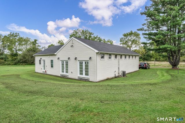 1105 Northrop Road, Wallingford, CT 06492