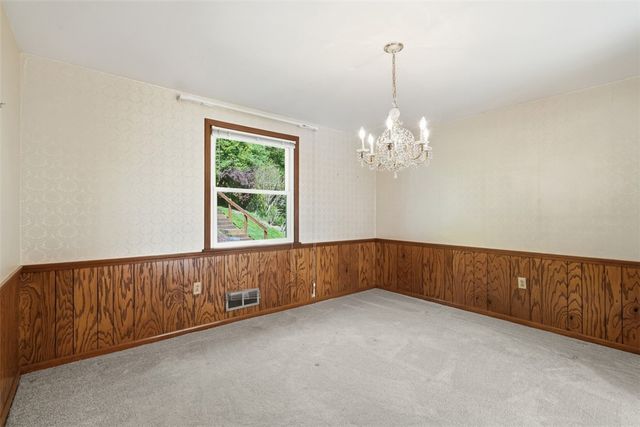1548 Spreading Oak Dr, Scott Twp, PA 15220