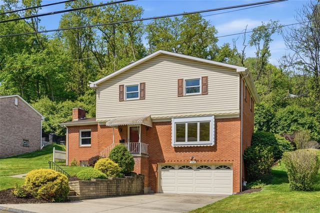 1548 Spreading Oak Dr, Scott Twp, PA 15220
