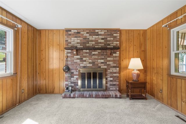 1548 Spreading Oak Dr, Scott Twp, PA 15220