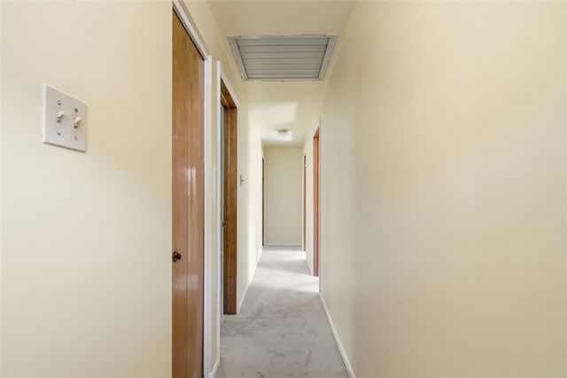 1548 Spreading Oak Dr, Scott Twp, PA 15220