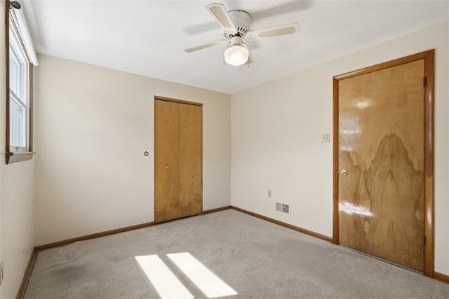 1548 Spreading Oak Dr, Scott Twp, PA 15220