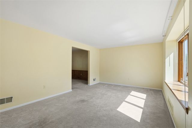 1548 Spreading Oak Dr, Scott Twp, PA 15220