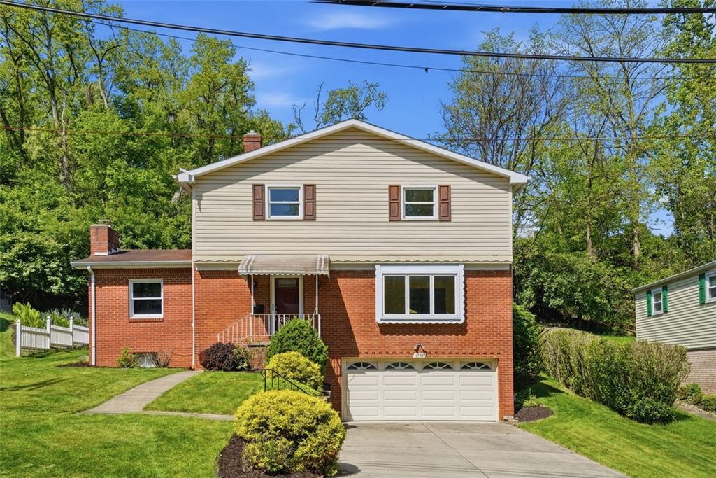 1548 Spreading Oak Dr, Scott Twp, PA 15220