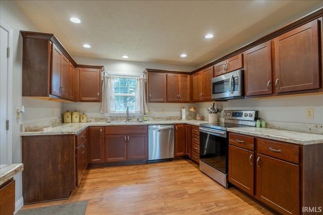 918 Stahl Court, Evansville, IN 47715