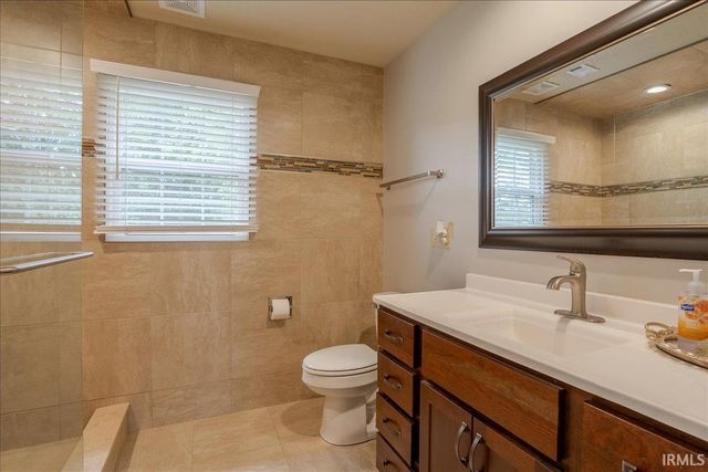 918 Stahl Court, Evansville, IN 47715