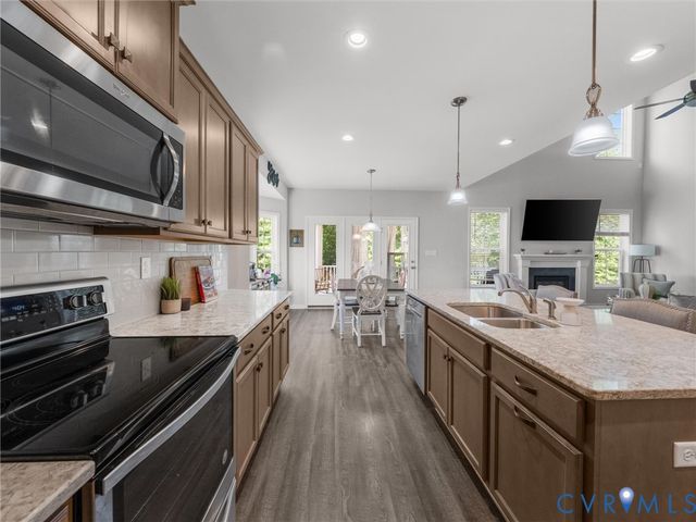 14800 Lavenham Ln, Midlothian, VA 23112