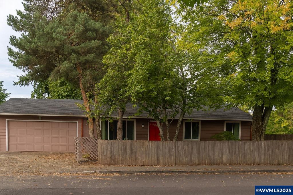 4370 Burlington Lp NE, Salem, OR 97305