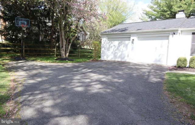 15826 ANAMOSA DR, Derwood, MD 20855