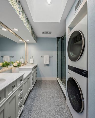 6226 Bandera Avenue C, Dallas, TX 75225