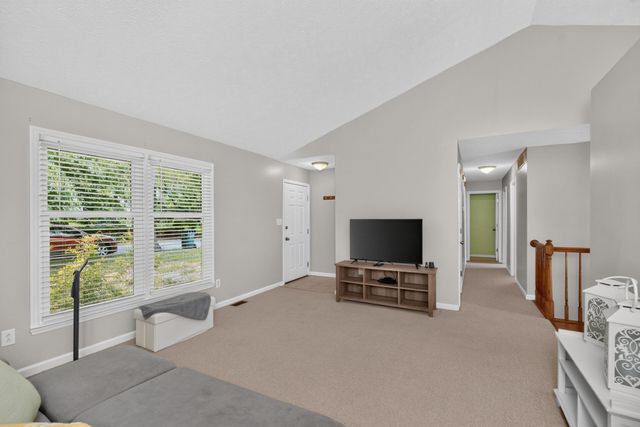 1110 Rockbridge Road, Lexington, KY 40515