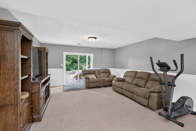 1110 Rockbridge Road, Lexington, KY 40515