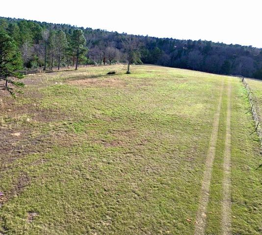 8084 E County Road 212, Buffalo, TX 75831