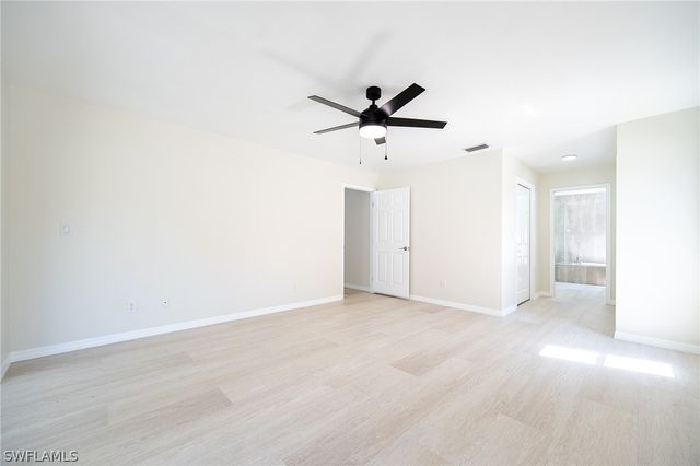 10731 Regent CIR, Naples, FL 34109