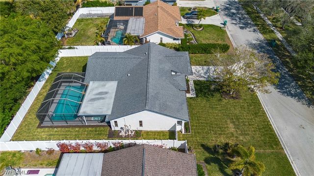 10731 Regent CIR, Naples, FL 34109