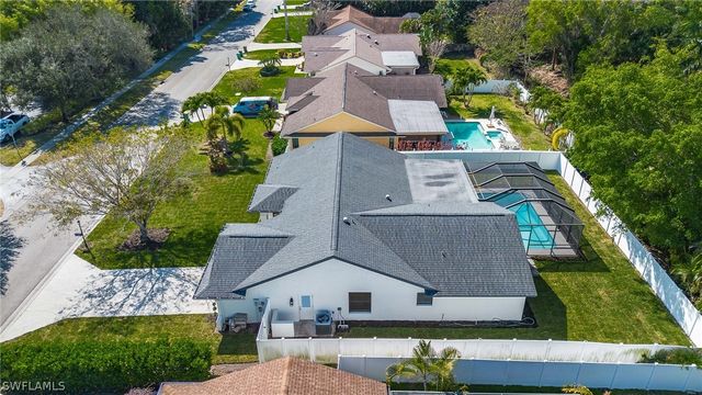 10731 Regent CIR, Naples, FL 34109