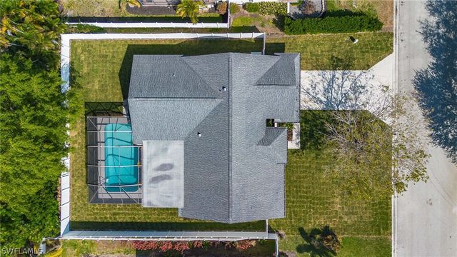 10731 Regent CIR, Naples, FL 34109