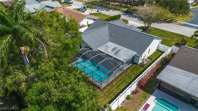 10731 Regent CIR, Naples, FL 34109
