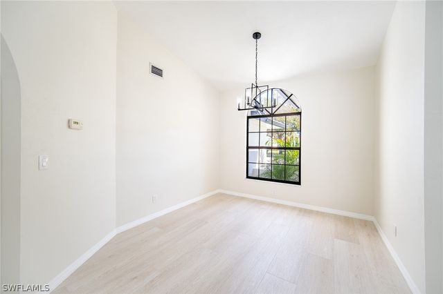 10731 Regent CIR, Naples, FL 34109