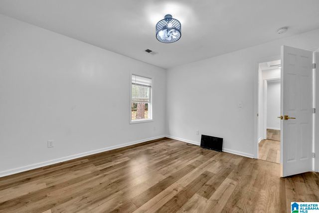 1337 5TH PLACE NW, Center Point, AL 35215