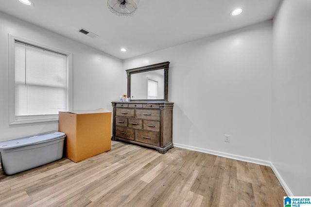 1337 5TH PLACE NW, Center Point, AL 35215