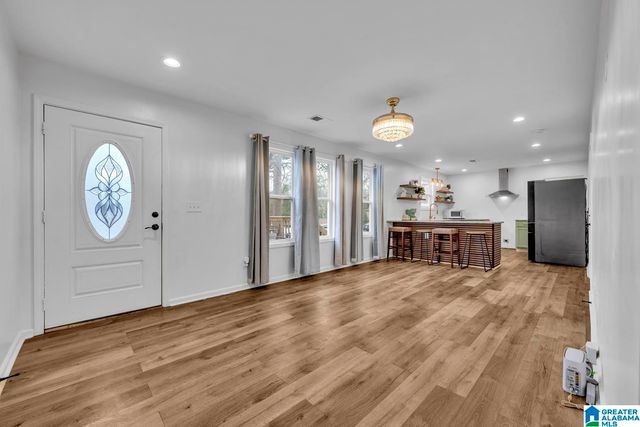 1337 5TH PLACE NW, Center Point, AL 35215