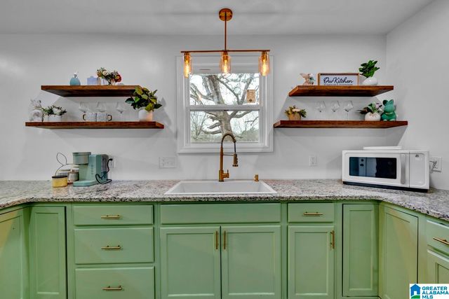 1337 5TH PLACE NW, Center Point, AL 35215