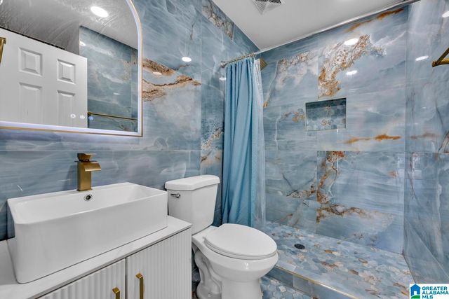 1337 5TH PLACE NW, Center Point, AL 35215