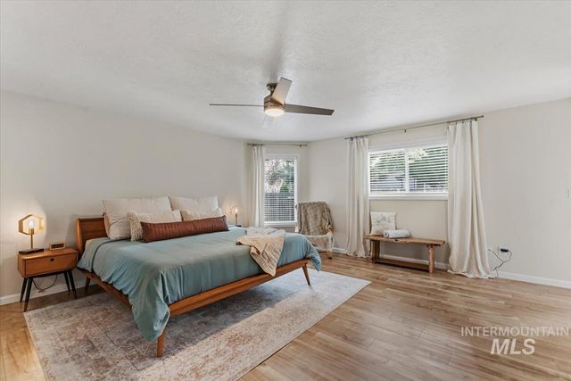 1063 E Victory Rd, Boise, ID 83706