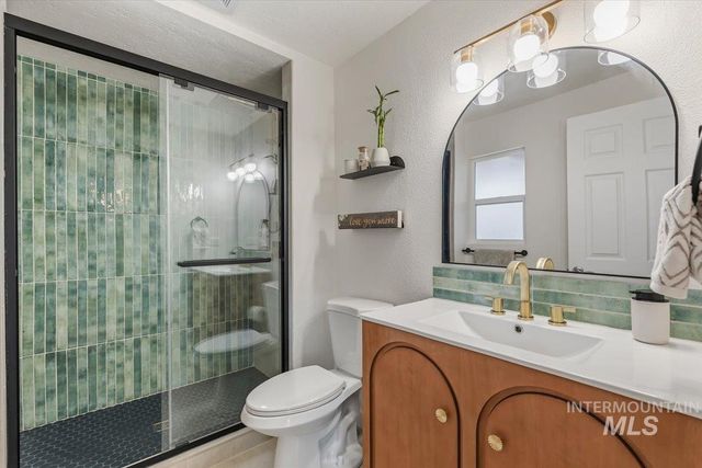 1063 E Victory Rd, Boise, ID 83706