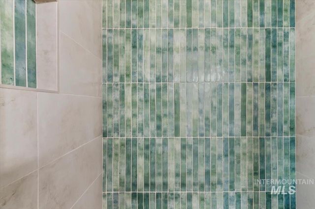 1063 E Victory Rd, Boise, ID 83706