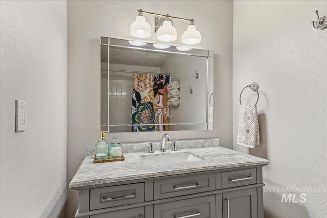 1063 E Victory Rd, Boise, ID 83706