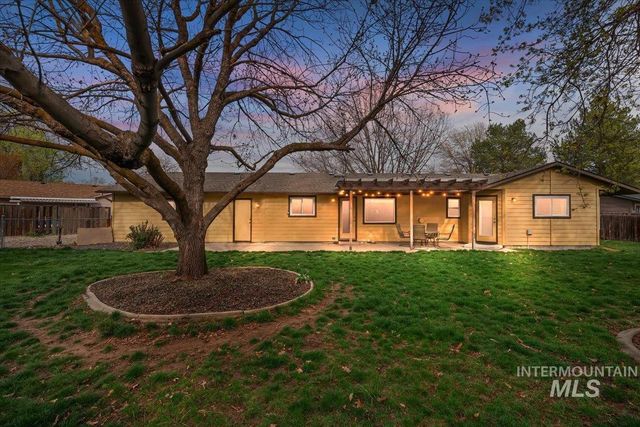 1063 E Victory Rd, Boise, ID 83706