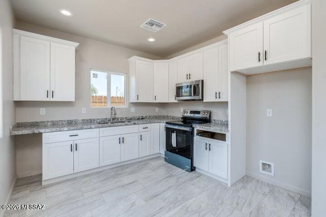 360 E Aircraft Road, Tucson, AZ 85706