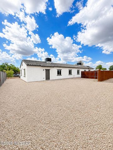360 E Aircraft Road, Tucson, AZ 85706