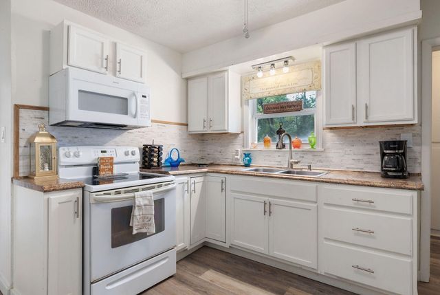 722 N Warren Avenue, Springfield, MO 65802