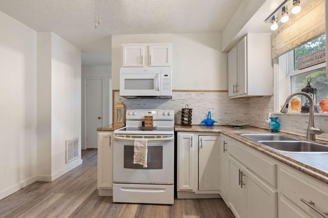 722 N Warren Avenue, Springfield, MO 65802