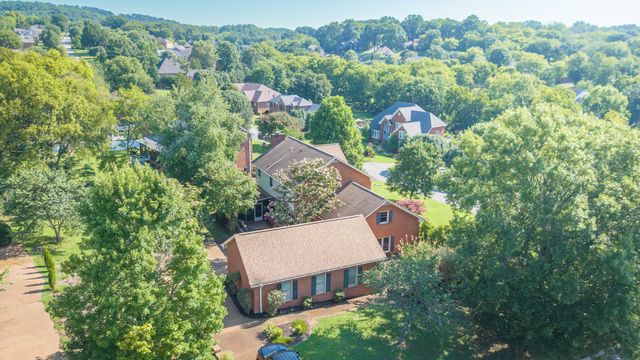 700 Rachel Dr, Goodlettsville, TN 37072