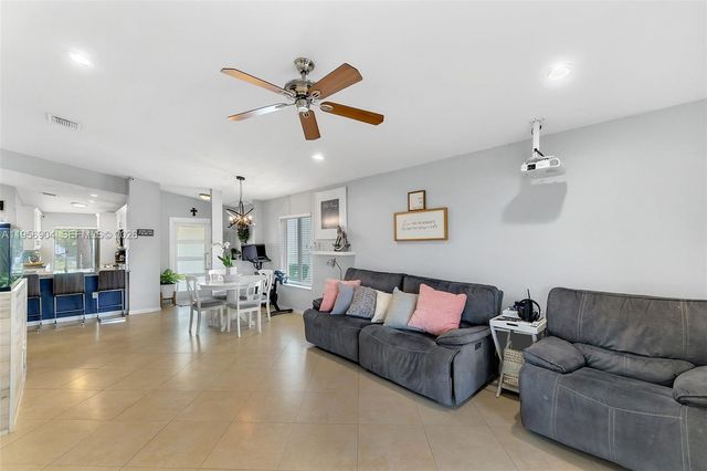 13324 SW 44th St, Miramar, FL 33027