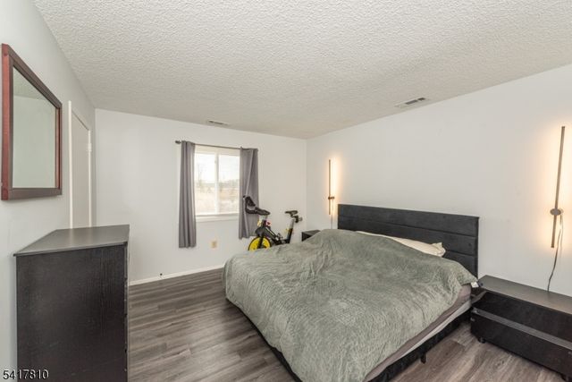 816 Aspen Dr, Plainsboro Twp., NJ 08536