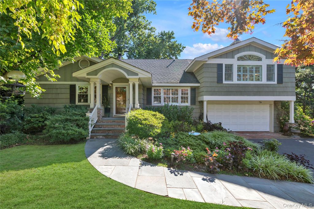 4 Dairy Drive, Glen Cove, NY 11542 — exterior