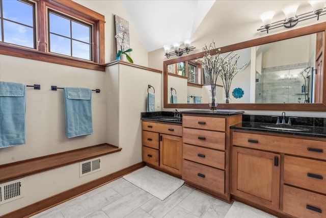 N53W34257 Road Q, Okauchee, WI 53069