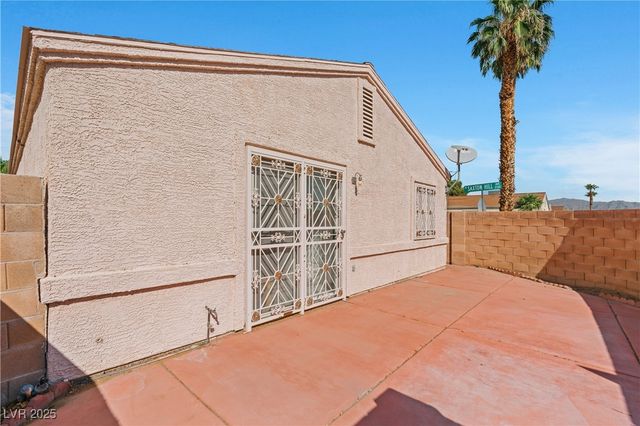 1918 King Hill Street, Las Vegas, NV 89106