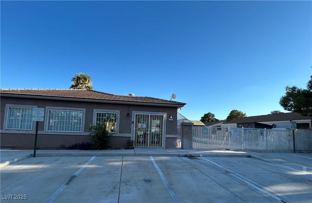 1918 King Hill Street, Las Vegas, NV 89106