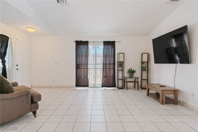 1918 King Hill Street, Las Vegas, NV 89106