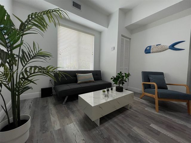 29 Oviedo Ave 2, Coral Gables, FL 33134
